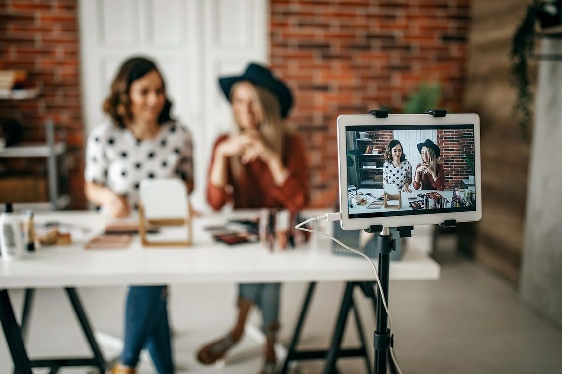 Influencerki podbijają polski rynek pracy. O tym zawodzie marzy połowa dziewczynek