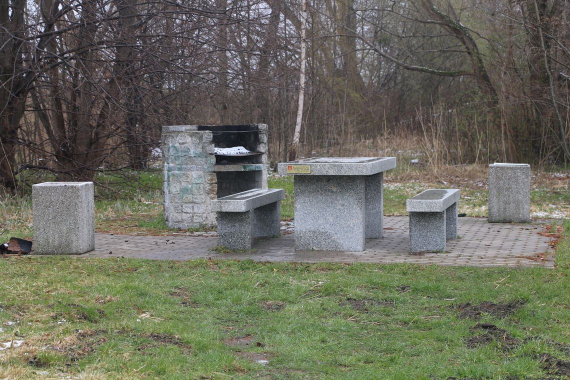 "Kiedyś była to spokojna okolica, dzisiaj nie mamy spokoju i dochodzi np. do łamania ciszy nocnej" -opisuje mieszkaniec.