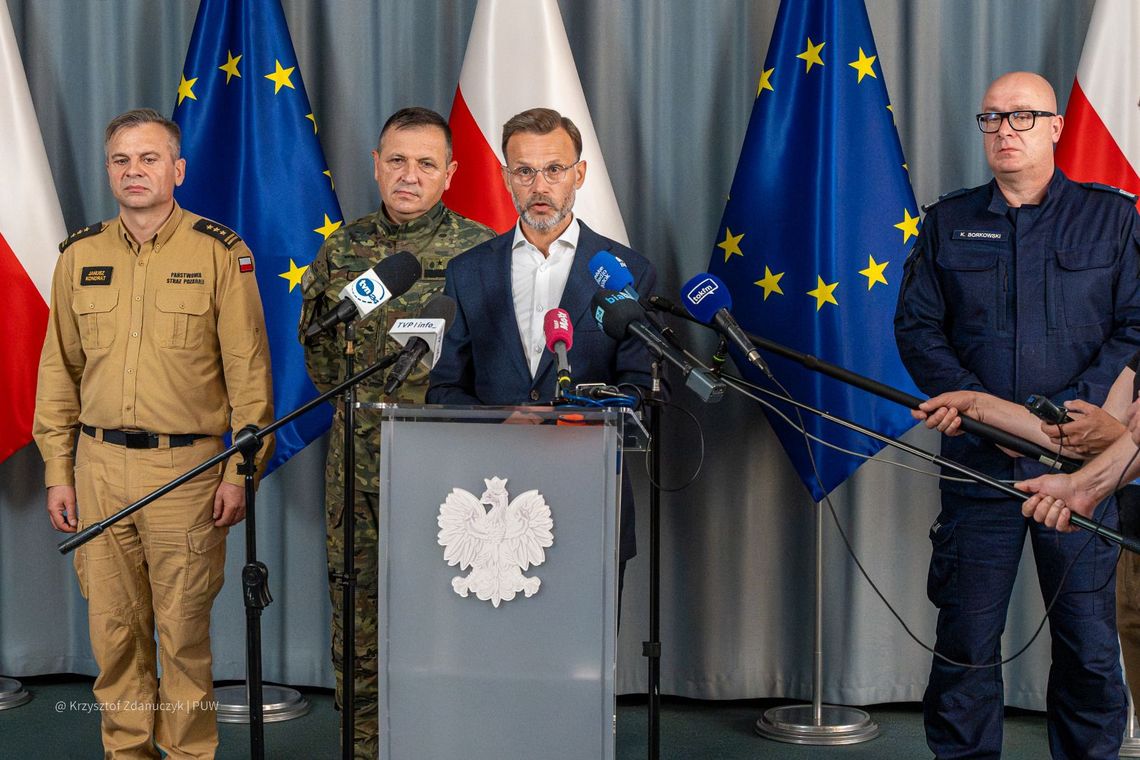Konferencja prasowa wojewody na temat naruszenia polskiej przestrzeni powietrznej