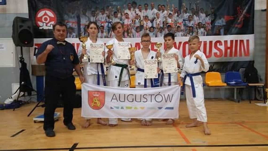 Medale augustowskich karateków 