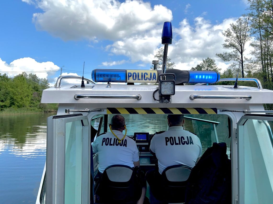 Nietrzeźwy sternik zatrzymany na jeziorze Białym Nietrzeźwy sternik zatrzymany na jeziorze Białym