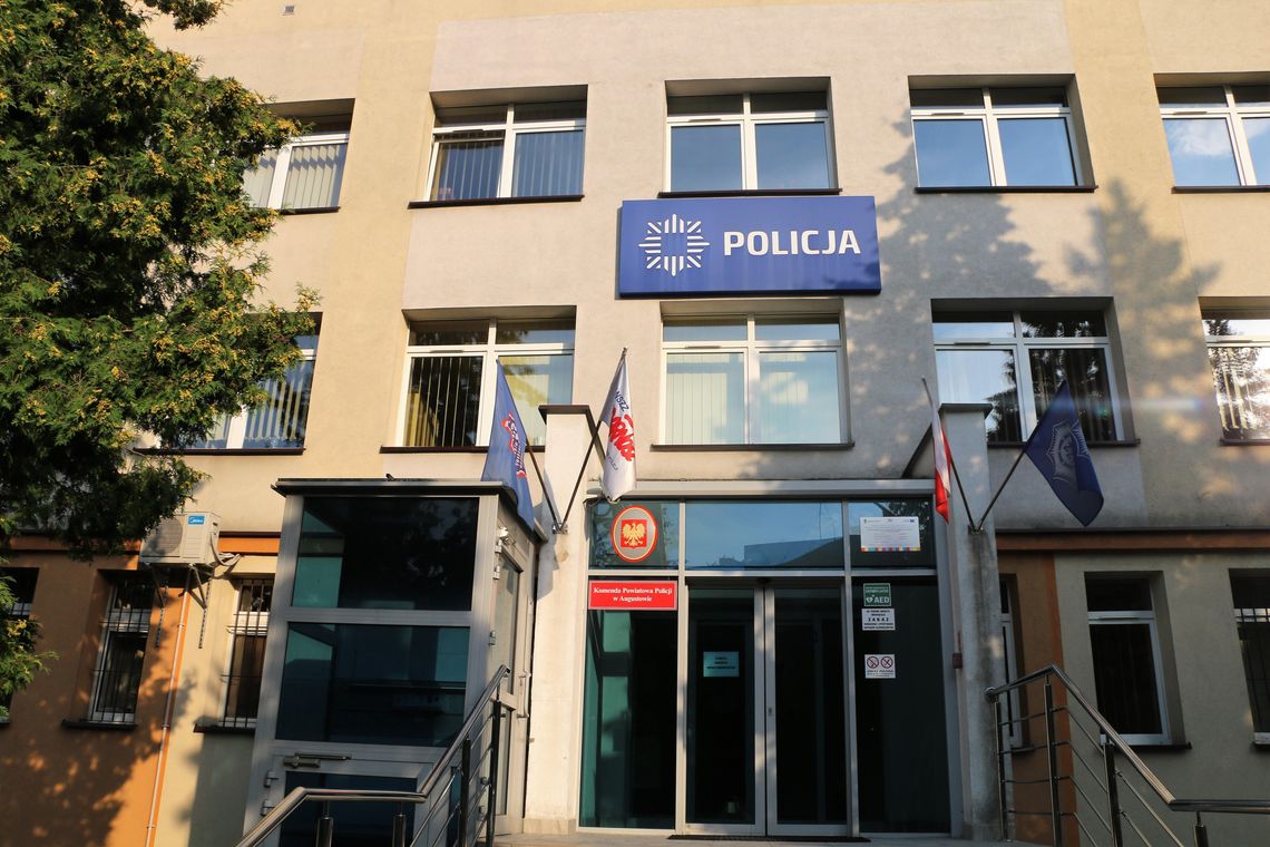 Pijany rowerzysta wjechał na przejście i zderzył się z oplem. Trafił do szpitala Pijany rowerzysta wjechał na przejście i zderzył się z oplem. Trafił do szpitala