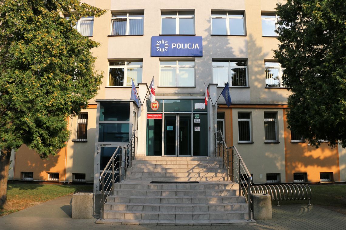 Policjanci uratowali 150-letni dom powstańców styczniowych przed zniszczeniem – szybka reakcja w obliczu zagrożenia