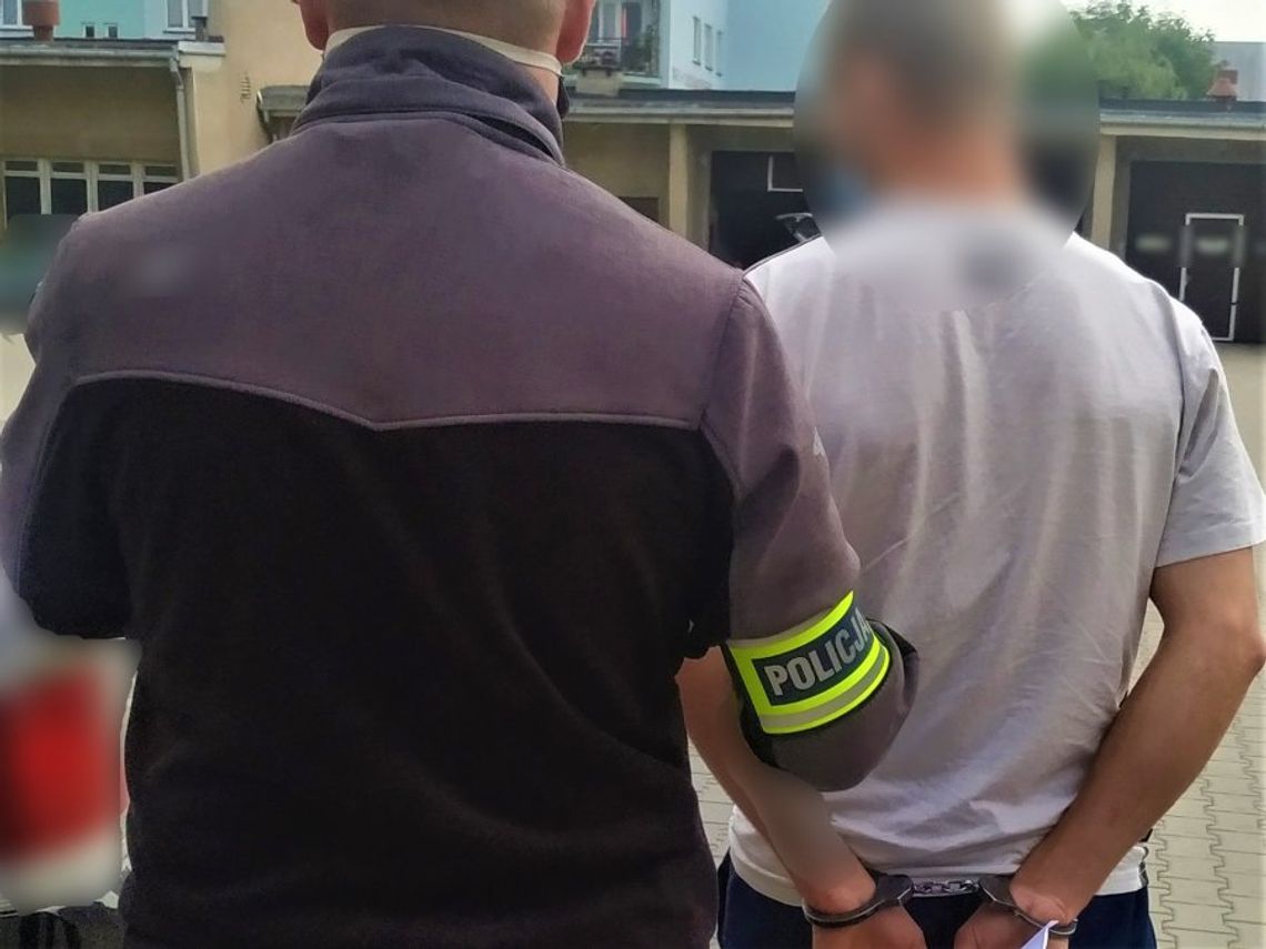 Policjanci zatrzymali oszusta