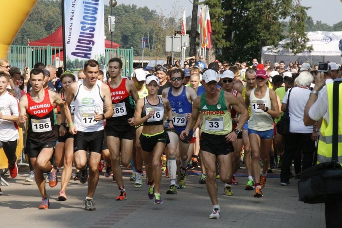 Półmaratończycy dobiegli do mety (fotogaleria)