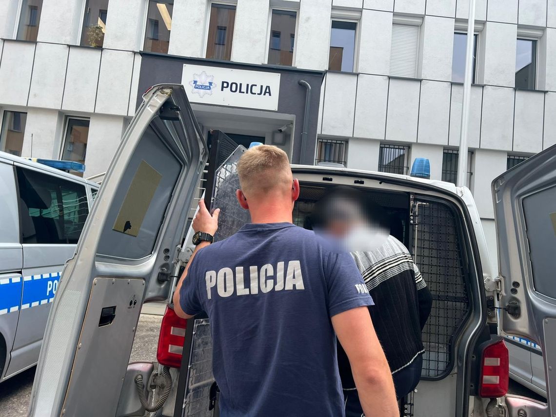 Poszukiwany listem gończym w rękach augustowskich kryminalnych Poszukiwany listem gończym w rękach augustowskich kryminalnych