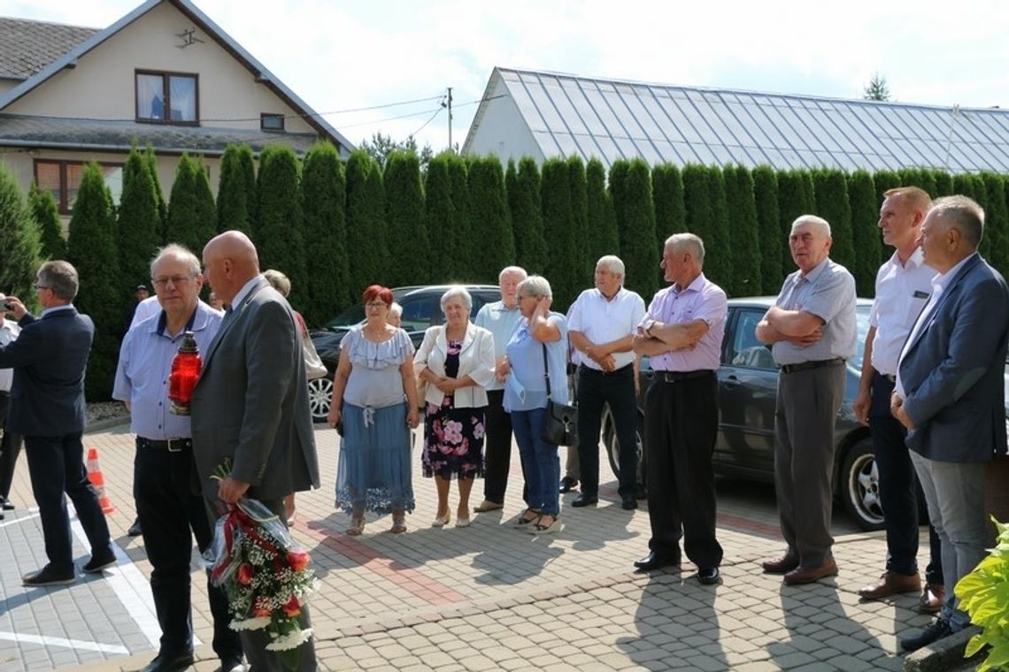 Relacja z odsłonięcia tablicy poświęconej Markowi Motyblowi (foto i video) 