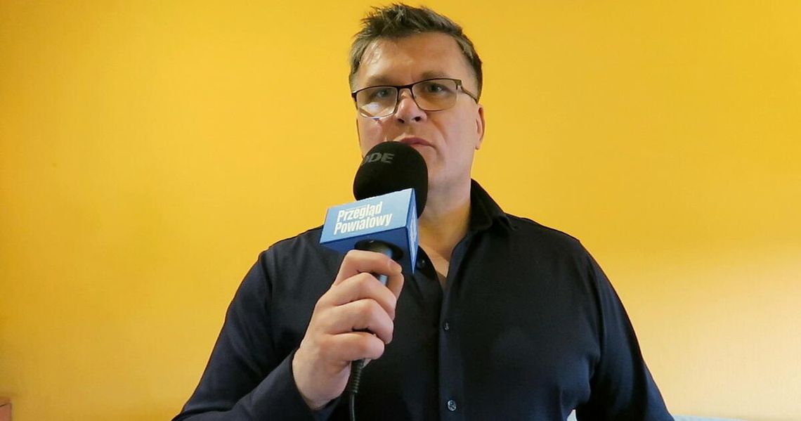 Tomasz Miklas (na zdjęciu) pojawił się na ostatniej sesji rady powiatu augustowskiego.