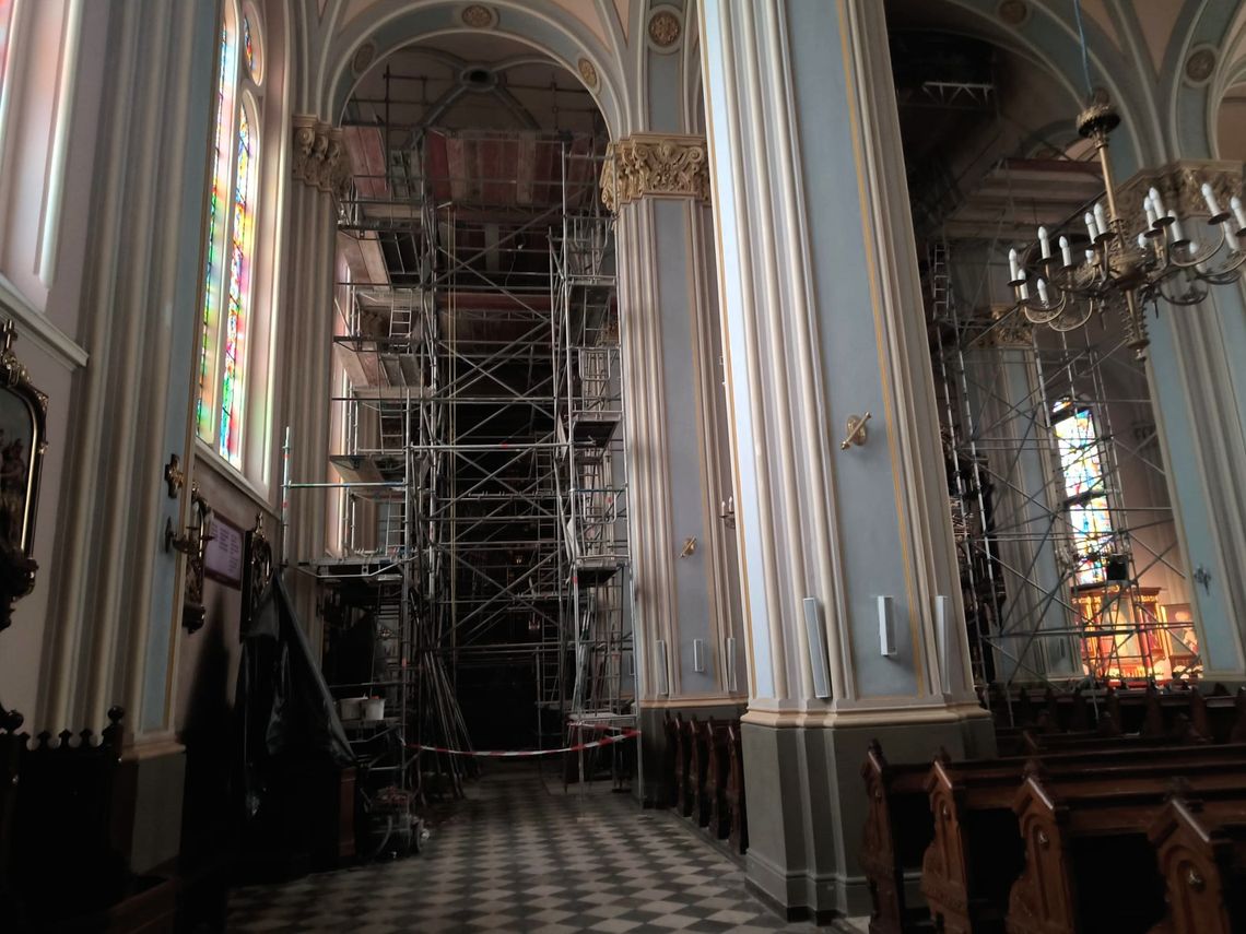 Trwa remont augustowskiej Bazyliki Nawet chwilowe niedogodności, związane z rozstawionym rusztowaniem - nie przysłonią sukcesu.