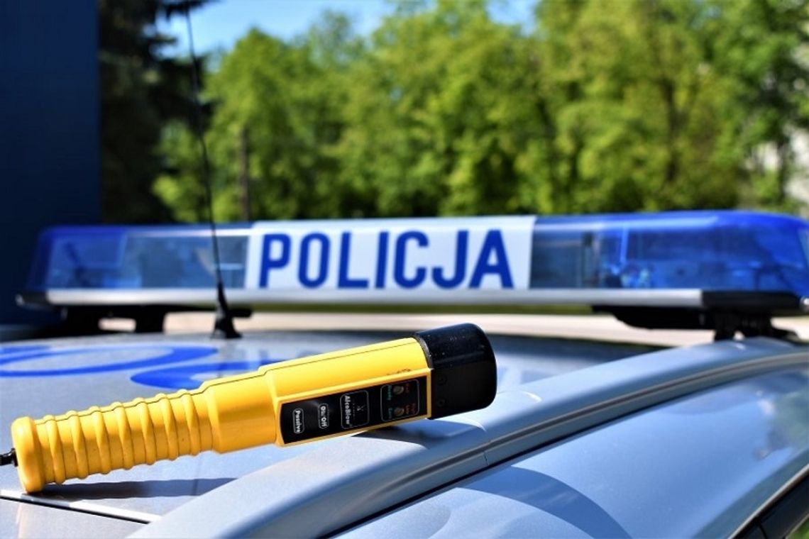 Uderzał kołem o krawężnik 