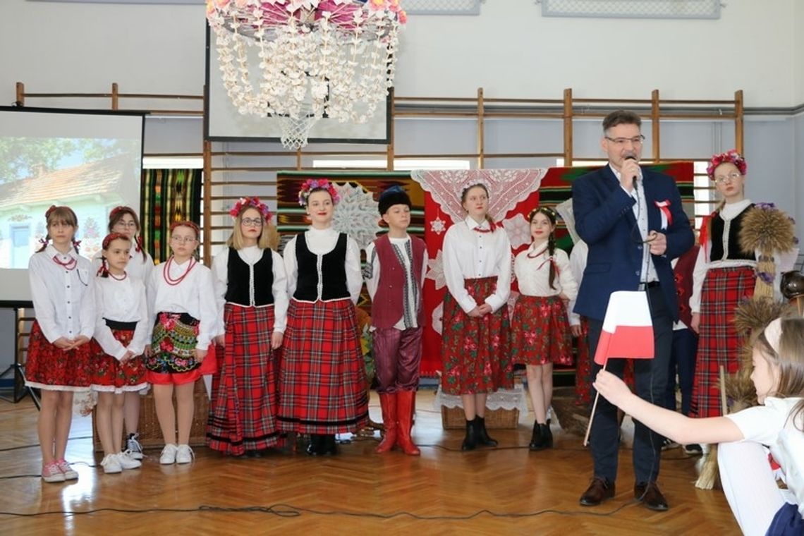Uroczystość w Szkole Podstawowej nr 2 w Augustowie (Relacja video/ galeria zdjęć)