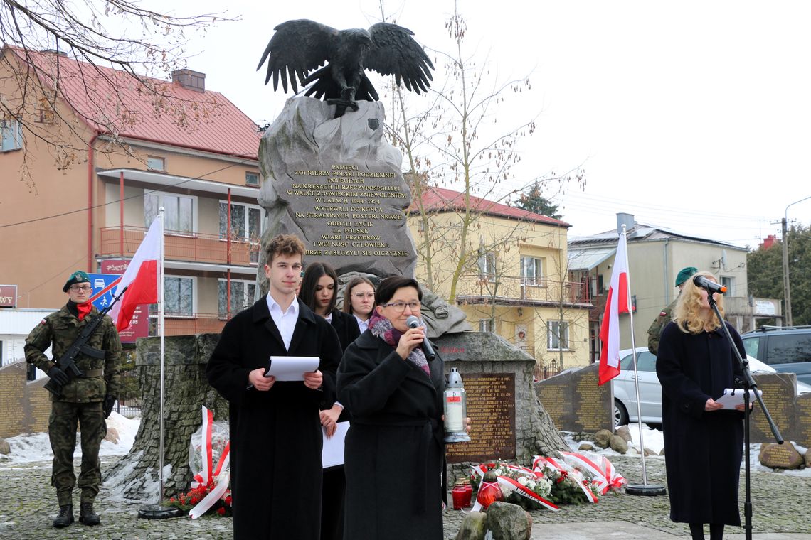 Augustowska uroczystość odbyła się przed pomnikiem przy ulicy Portowej.