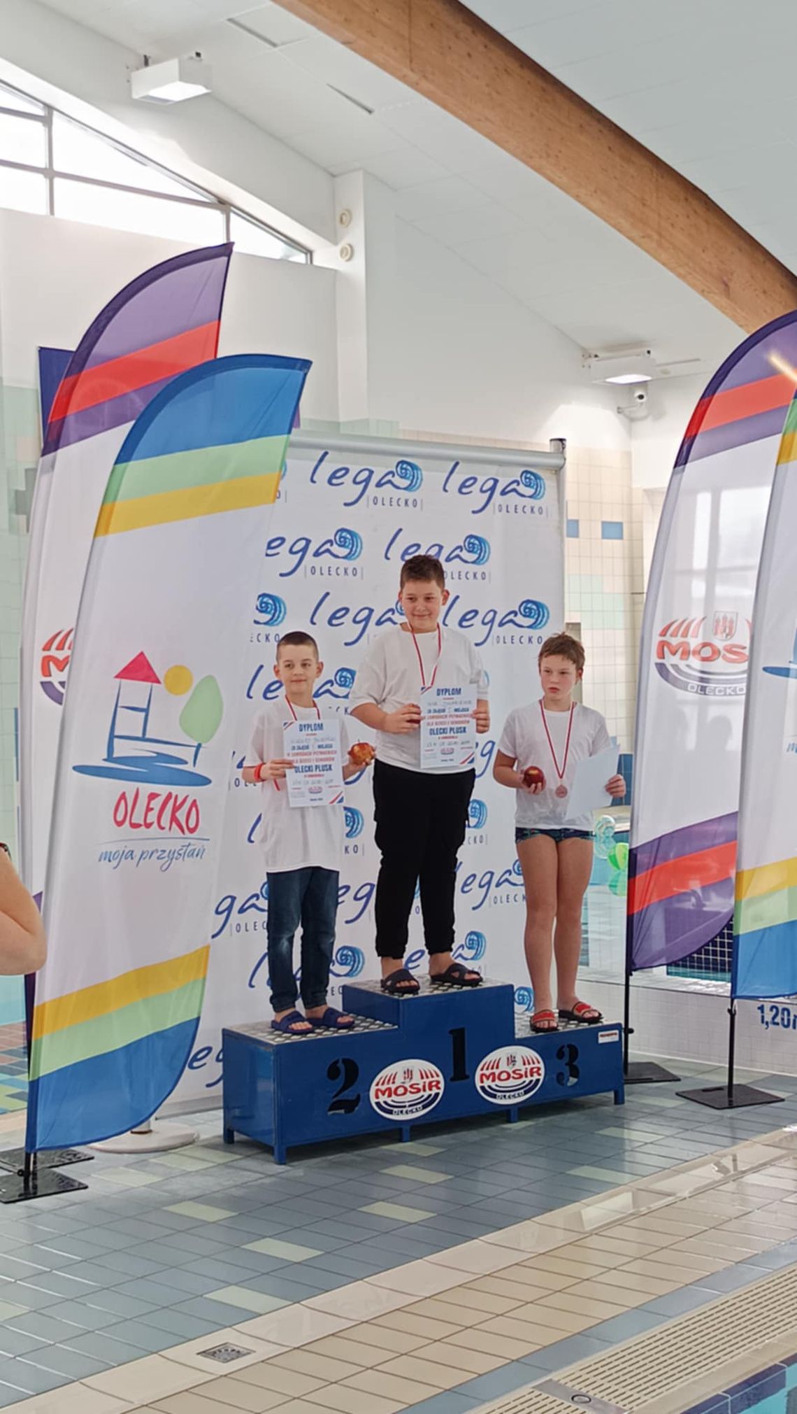 Zawodnicy UKS „Pływacy” na podium Zawodnicy UKS „Pływacy” na podium