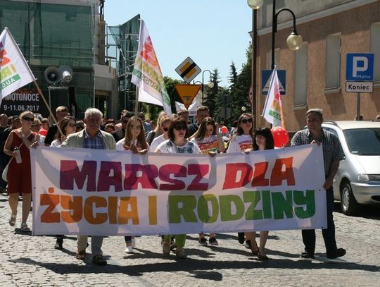 Marsz dla życia i rodziny w Augustowie (Fotoreportaż)