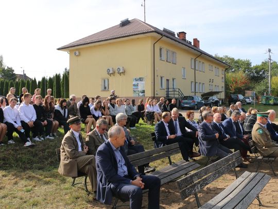 Odsłonięcie pomnika z okazji 200-lecia budowy Kanału Augustowskiego