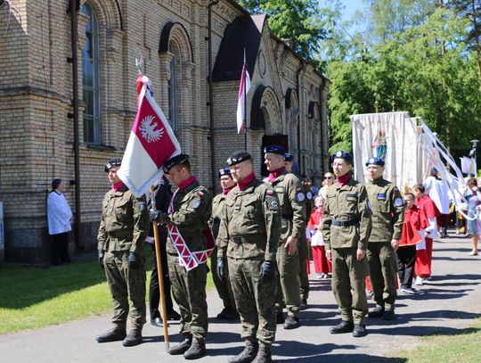 Ceremonię uświetnili przedstawiciele Wojska Polskiego.