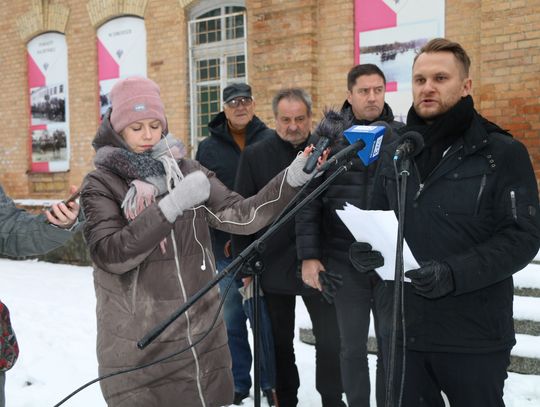 Konferencja prasowa na dworcu kolejowym w Augustowie Konferencja prasowa na dworcu kolejowym w Augustowie